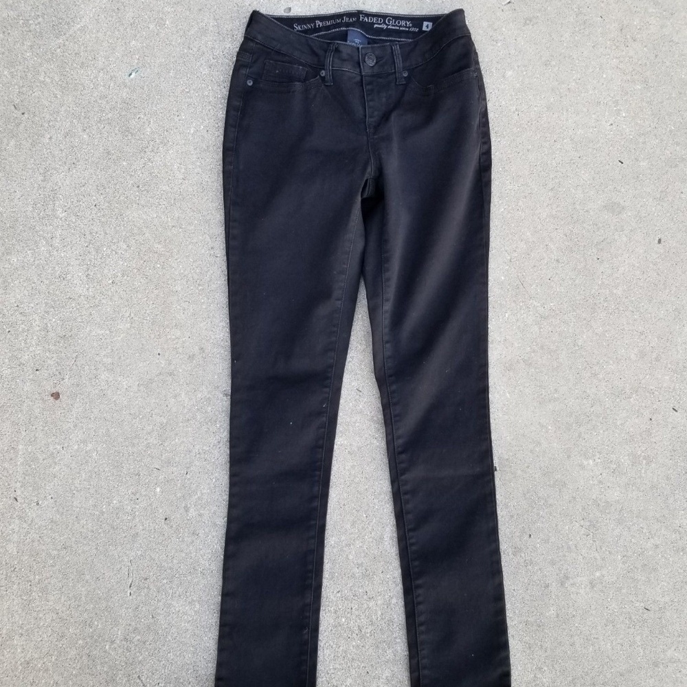 Mid Rise Skinny Black Stretchy pants